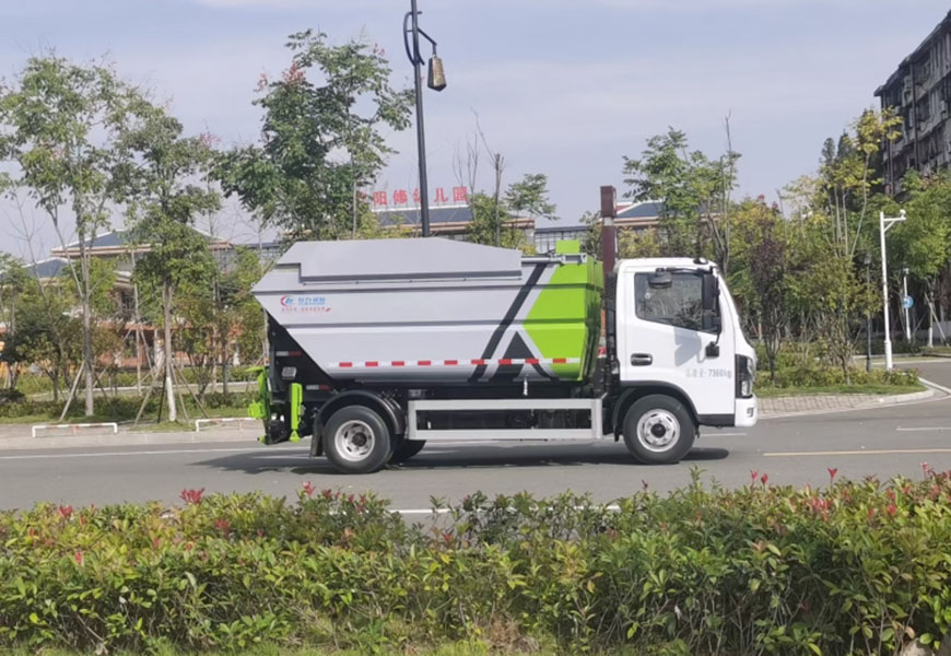 东风小多利卡后装无泄漏垃圾车