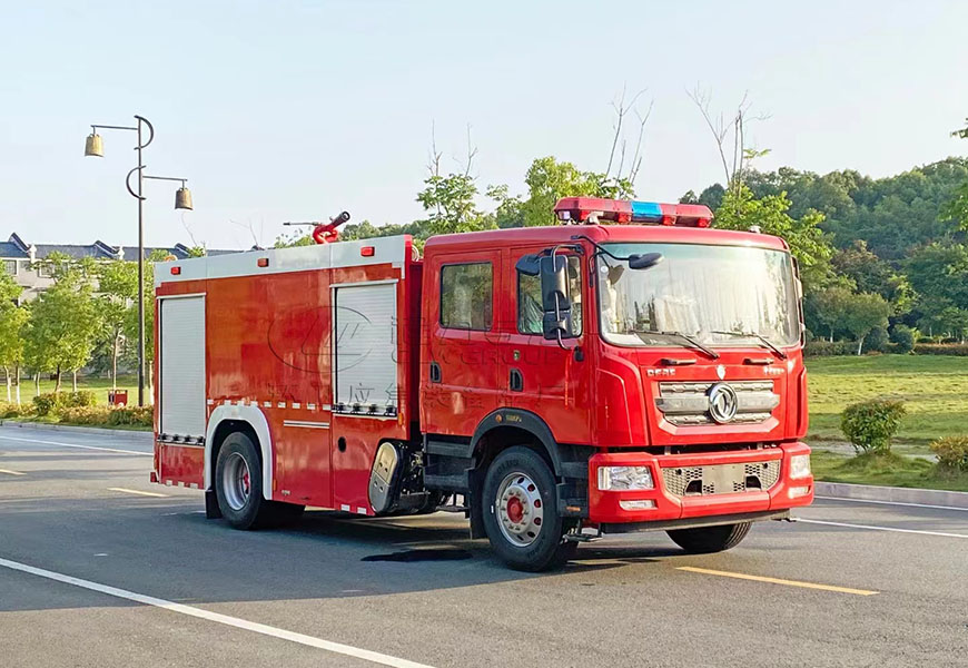 国六7吨东风D9泡沫消防车